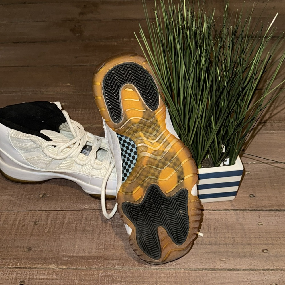 Athletic Shoes - Picture 2 of 4
